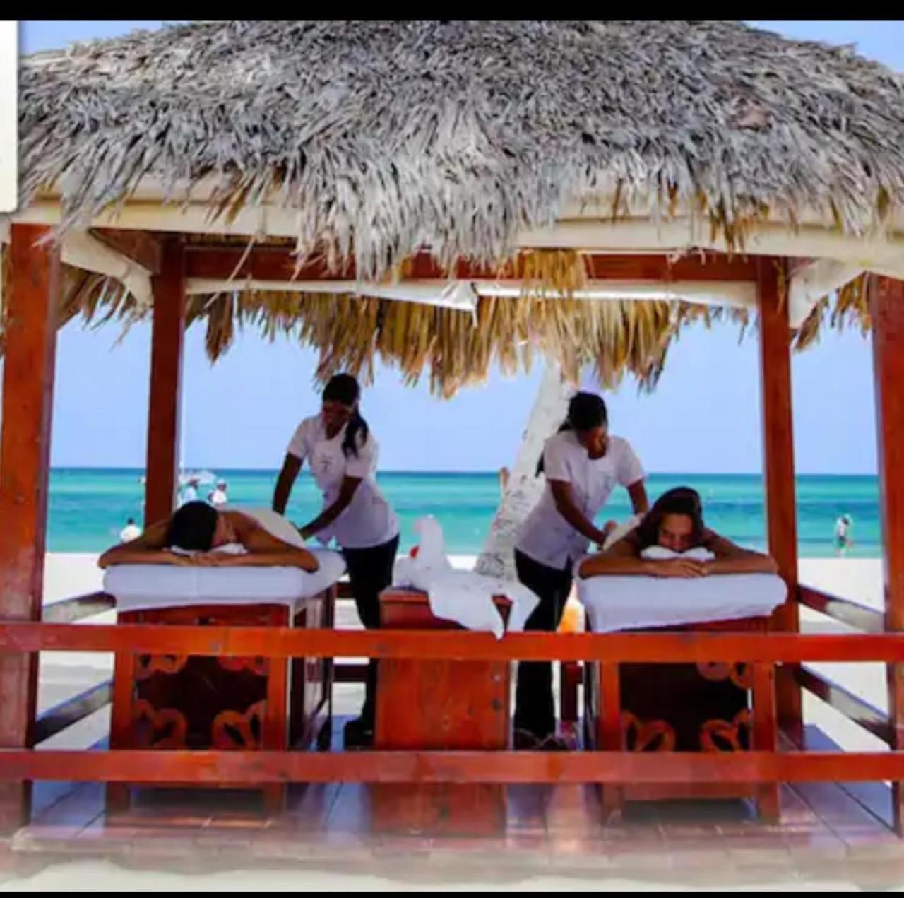 Madonna Pool Beach Los Corales Punta Cana Exteriér fotografie