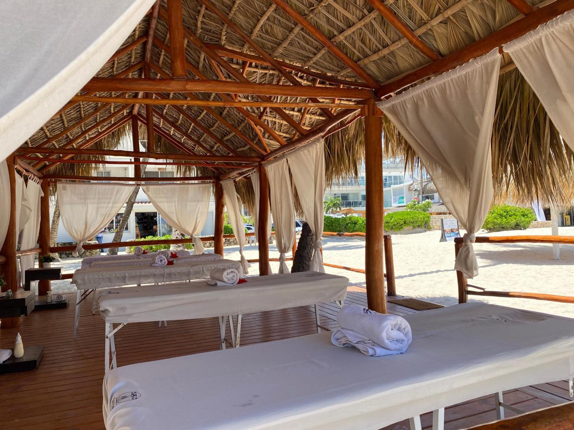 Madonna Pool Beach Los Corales Punta Cana Exteriér fotografie